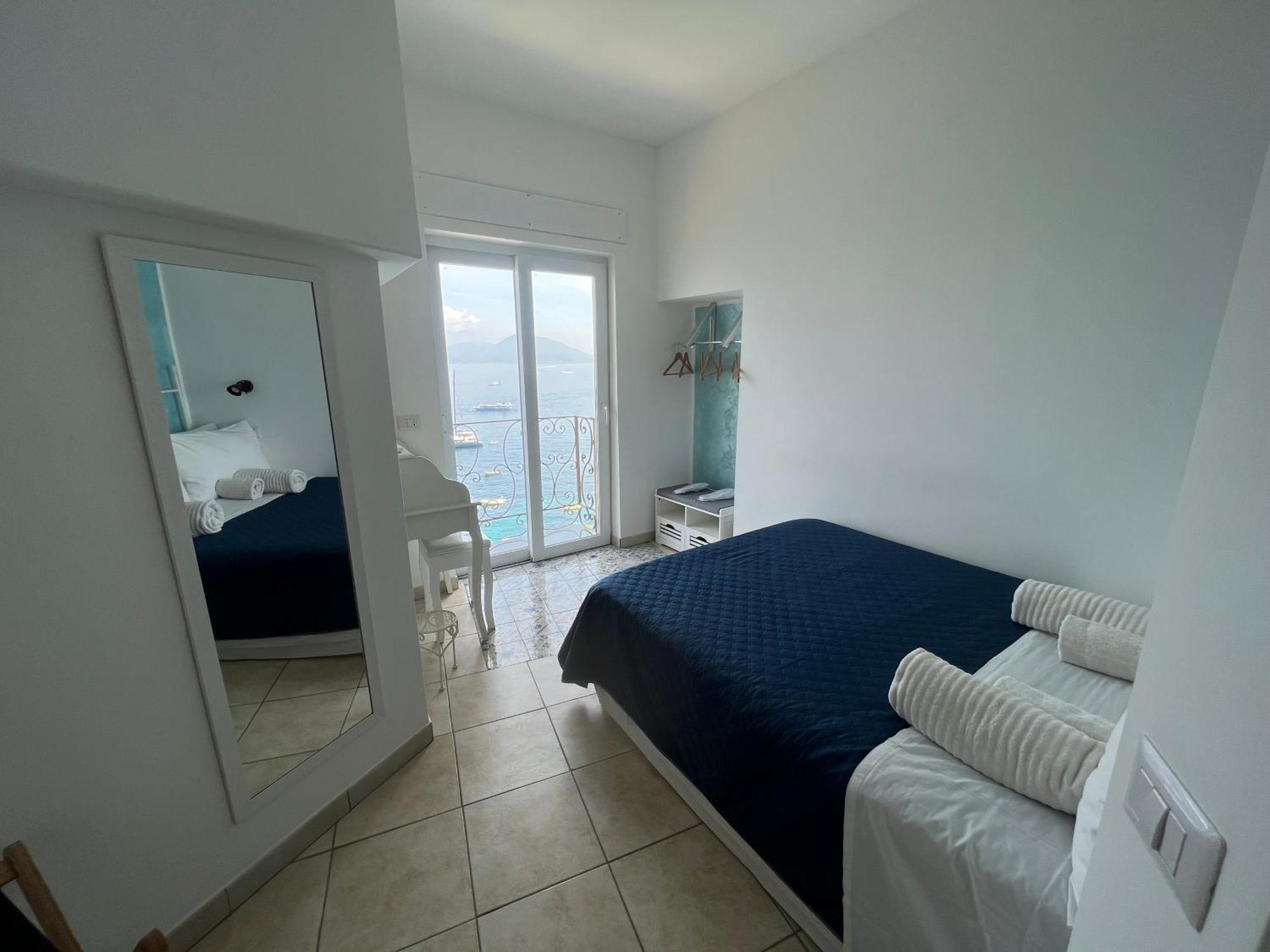 카프리 La Terrazza Sul Mare B&B 외부 사진