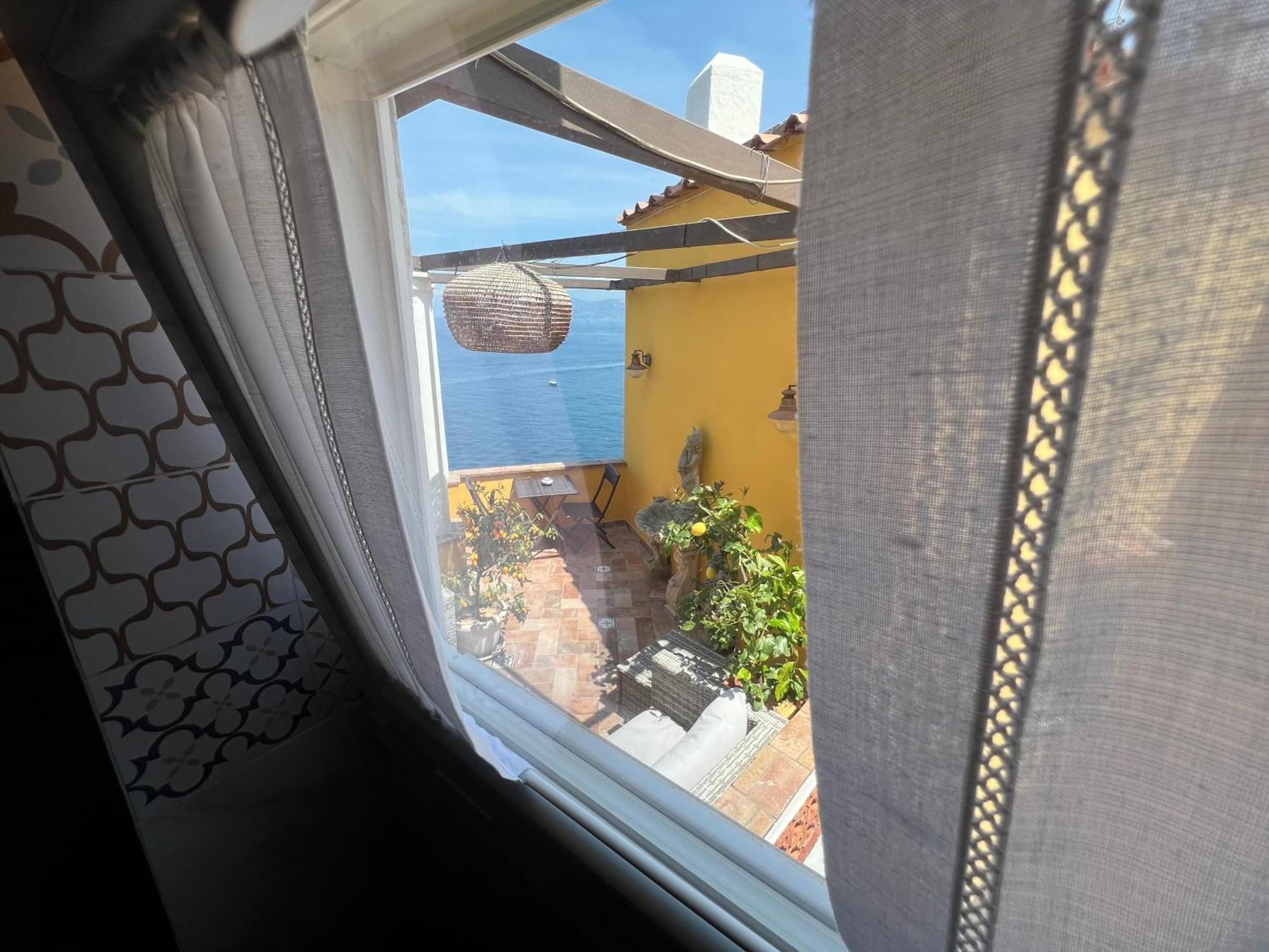 카프리 La Terrazza Sul Mare B&B 외부 사진