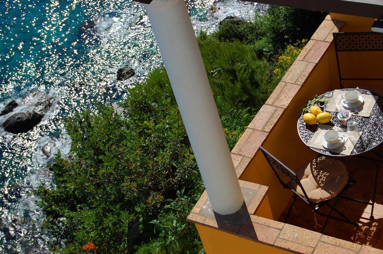 카프리 La Terrazza Sul Mare B&B 외부 사진