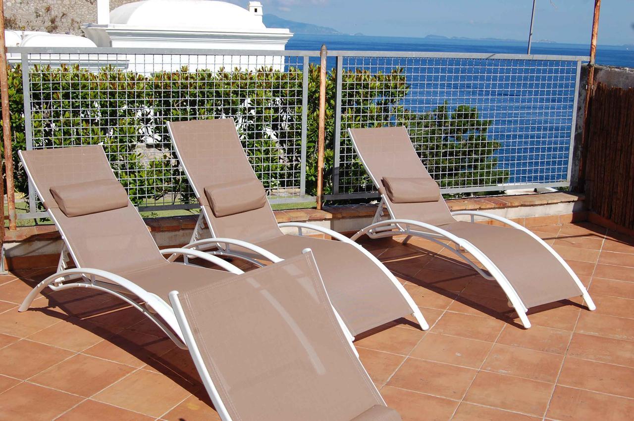 카프리 La Terrazza Sul Mare B&B 외부 사진