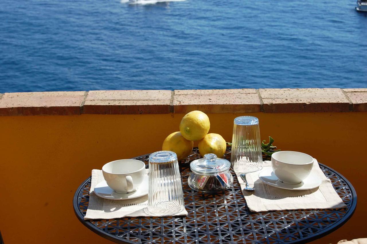 카프리 La Terrazza Sul Mare B&B 외부 사진