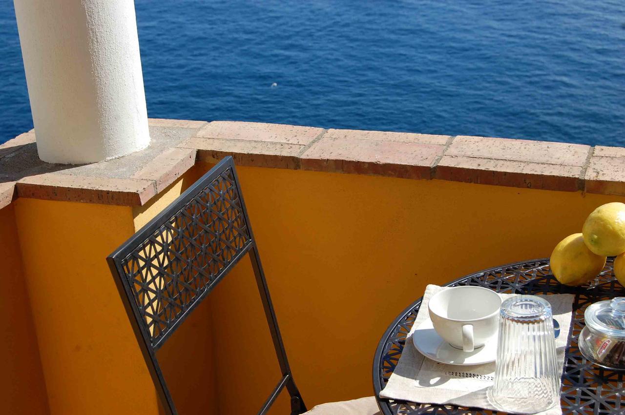 카프리 La Terrazza Sul Mare B&B 외부 사진