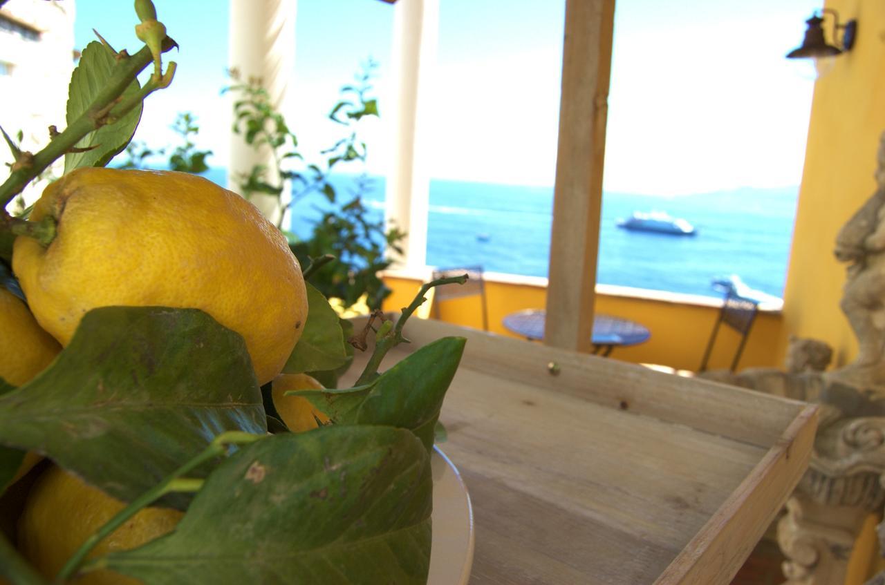 카프리 La Terrazza Sul Mare B&B 외부 사진